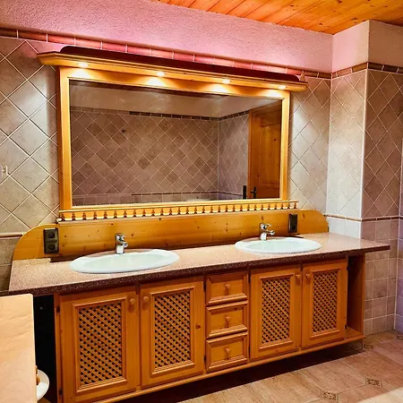 Kleiner Baer بيت للعطل *